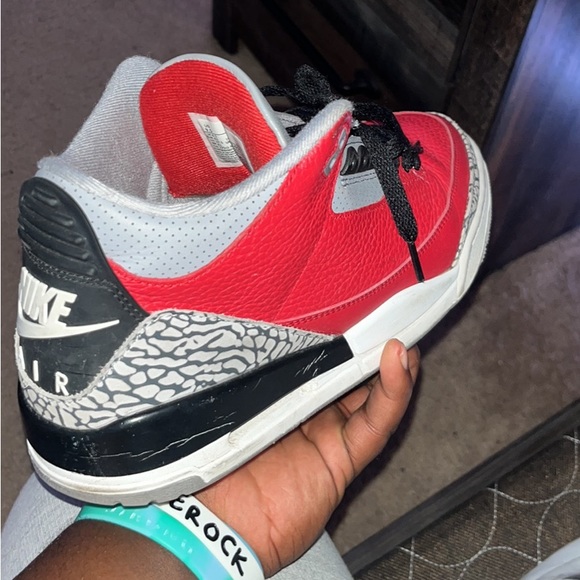 unite fire red 3s
